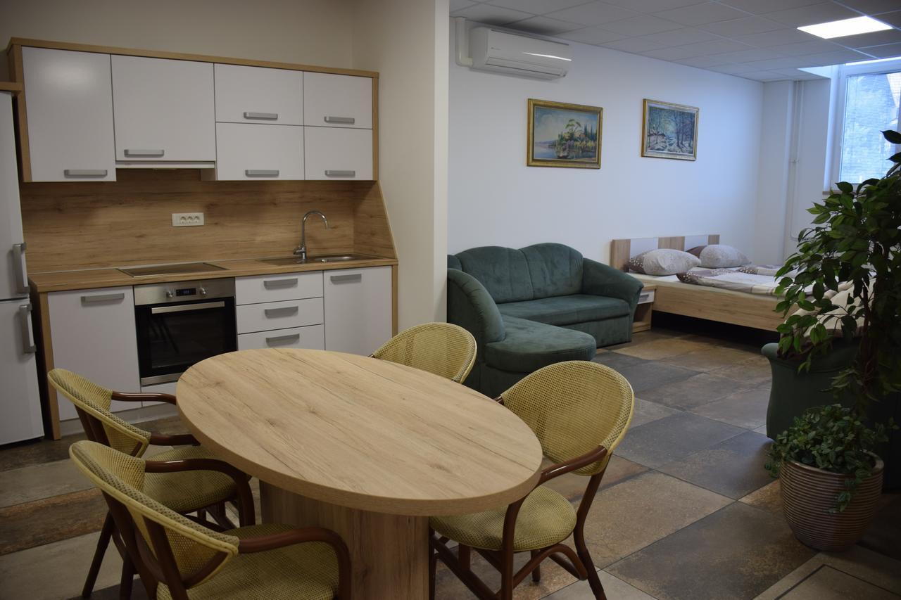 Hostel Novak Novo Mesto Extérieur photo